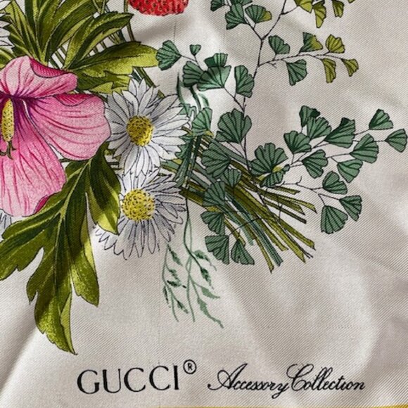 Vintage Silk Gucci Scarf - Picture 3 of 6